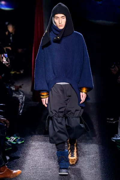 Look 14